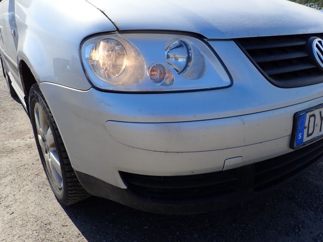 687518-17 Volkswagen Caddy -08, DYH589