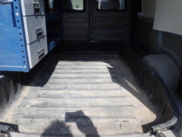 687518-59 Volkswagen Caddy -08, DYH589