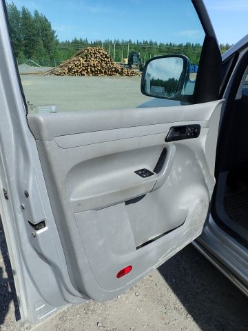 687518-76 Volkswagen Caddy -08, DYH589