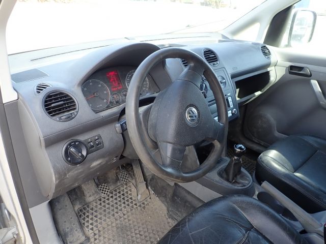 687518-78 Volkswagen Caddy -08, DYH589