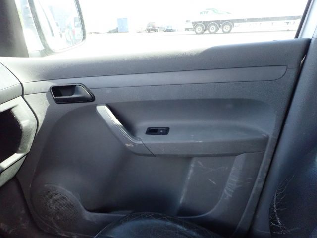 687518-83 Volkswagen Caddy -08, DYH589