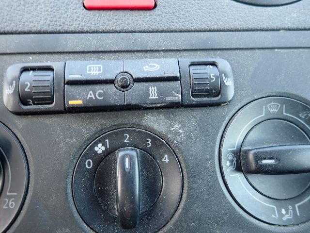 687518-91 Volkswagen Caddy -08, DYH589