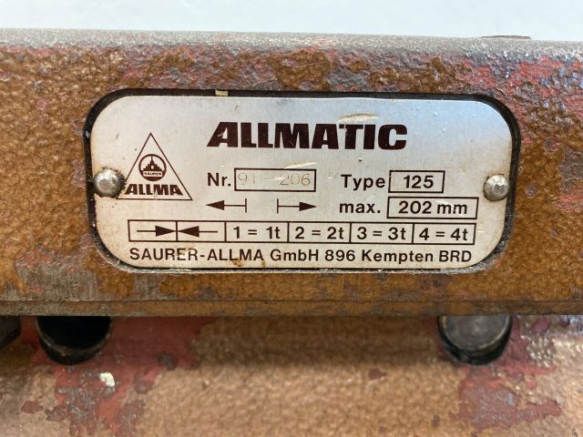 789926-4 Hydraulic machine vice Allmatic 125mm
