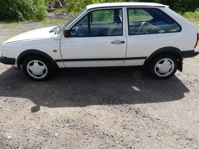 735939-2 Volkswagen Polo Coupé -1990