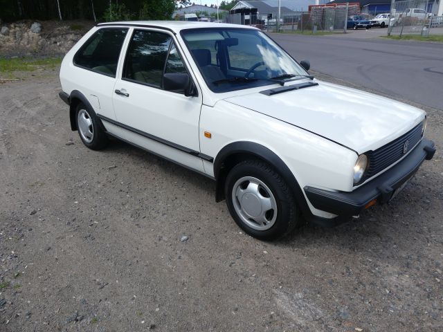 735939-7 Volkswagen Polo Coupé -1990