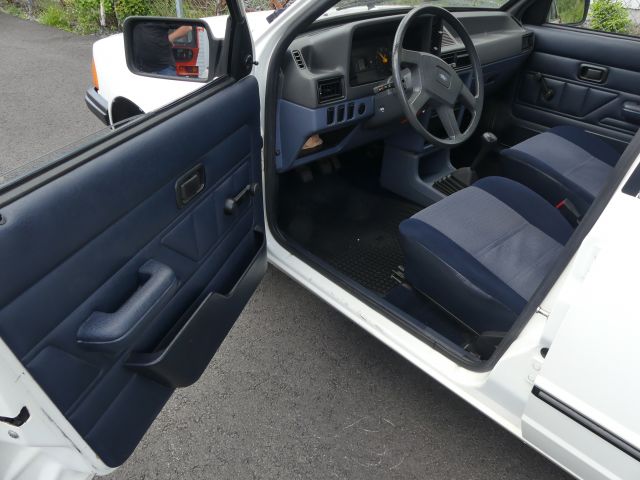 735943-12 Ford Escort 1.6 GL -1983