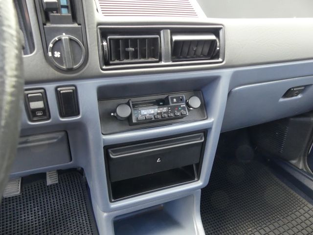 735943-17 Ford Escort 1.6 GL -1983