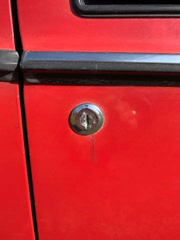 773201-8 Volvo 245-887 GL -1988