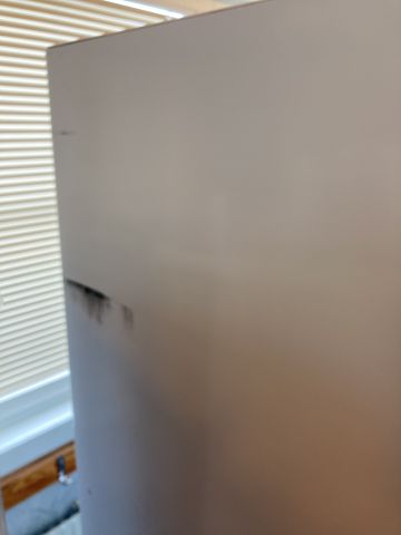 798558-3 Refrigerator Elvita