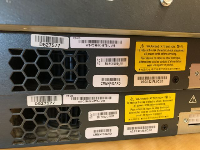 798584-12 Network switches 5pcs Cisco, Netgear