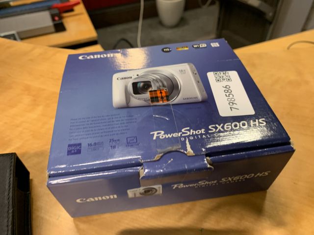 798586-4 Canon PowerShot SX600 HS Digital Camera