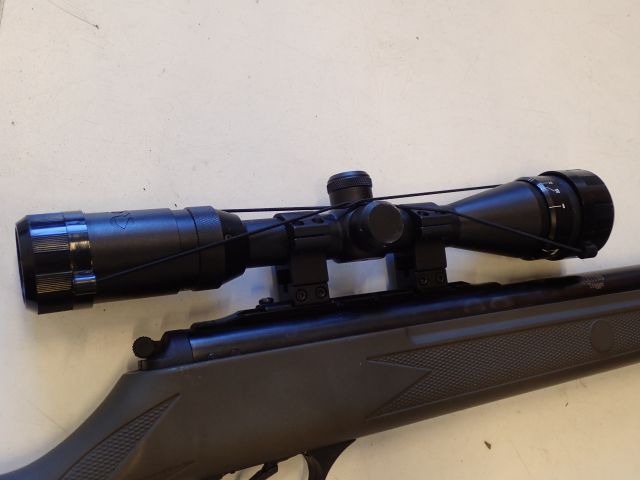 753183-14 Air rifle 5.5. Hatsan 125 Quattro Trigger with binocular sight.