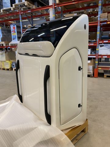 778860-1 Truckman S-Series Solid Double Doors Pure White Hilux MK8