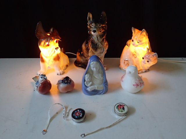 753192-2 Porcelain Figures & Animal Lamps