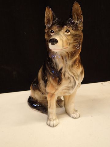 753192-9 Porcelain Figures & Animal Lamps