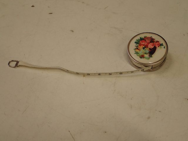 753192-22 Porcelain Figures & Animal Lamps