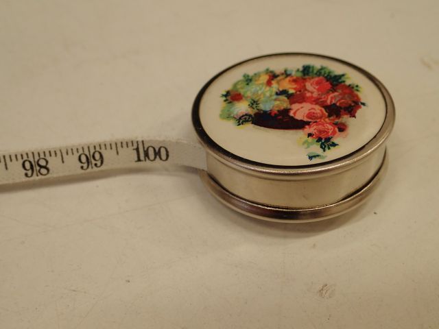 753192-24 Porcelain Figures & Animal Lamps