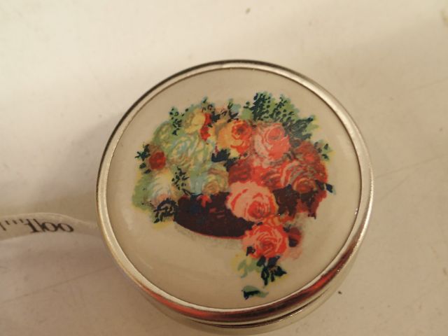 753192-25 Porcelain Figures & Animal Lamps