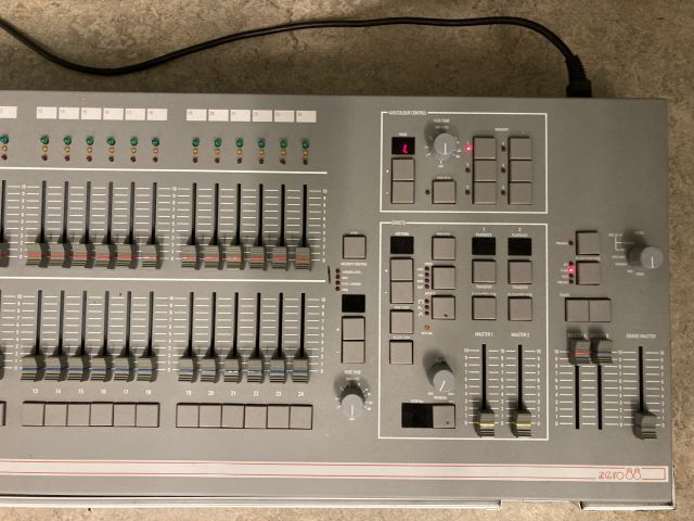 802265-2 Zero88 Lightmaster XLS Light Control Table