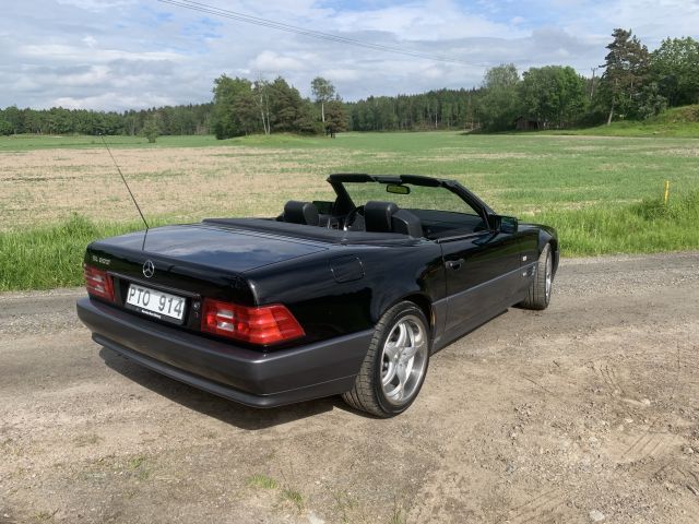806334-16 Mercedes-Benz SL600 V12 Cabriolet -92