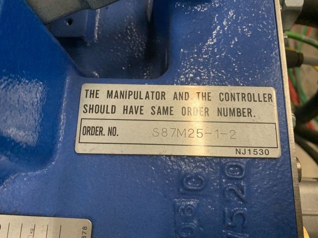 798614-25 Industrial robot and turntable Yaskawa -2018 with spot welding Obara