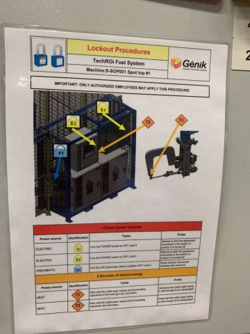 798616-10 Industrial robot and turntable Yaskawa -2018 with spot welding Obara