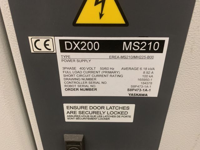 798616-12 Industrial robot and turntable Yaskawa -2018 with spot welding Obara