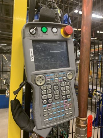 798616-15 Industrial robot and turntable Yaskawa -2018 with spot welding Obara