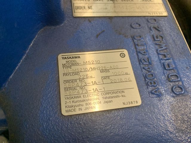 798616-21 Industrial robot and turntable Yaskawa -2018 with spot welding Obara