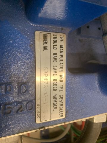 798616-22 Industrial robot and turntable Yaskawa -2018 with spot welding Obara