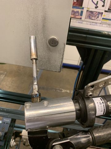 798621-9 Assembly bench with Atlas Copco torque wrench