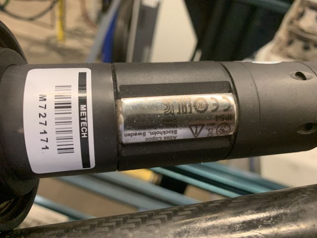 798621-10 Assembly bench with Atlas Copco torque wrench