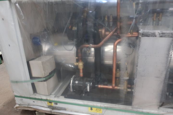 793055-12 Air-cooled cooling unit - Carrier AquaForce 30XA