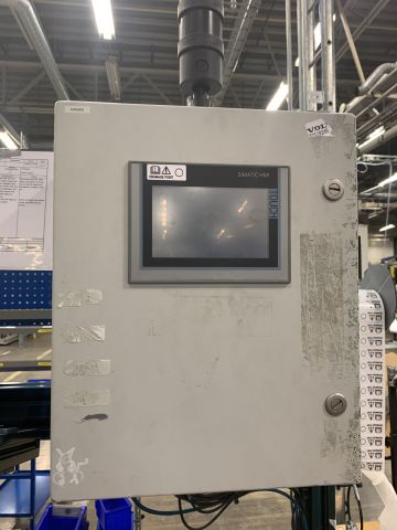 798639-6 Mounting station with Atlas Copco torque tractor