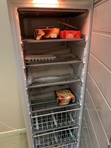 747670-6 Husqvarna Freezer 60x60x180 cm approx