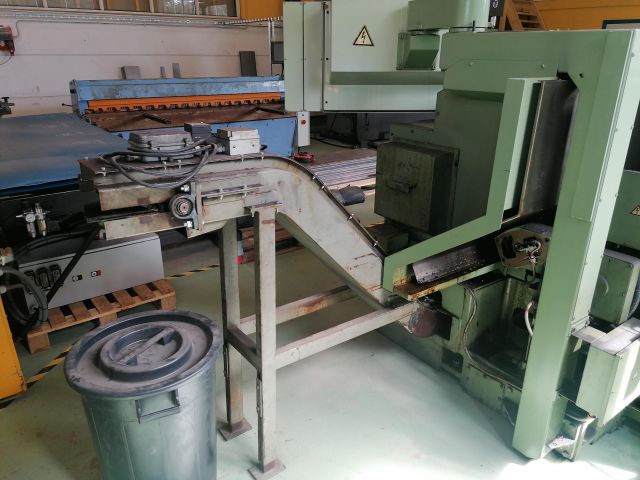 806921-3 CNC lathe Okuma LB15