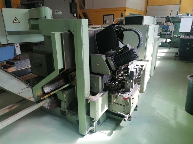 806921-4 CNC lathe Okuma LB15