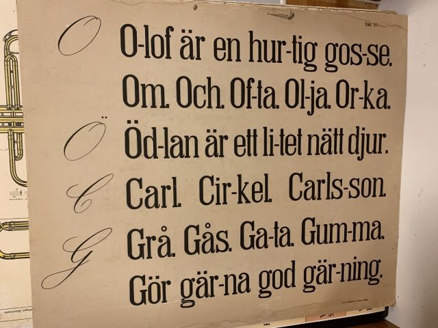 711769-12 16 school posters