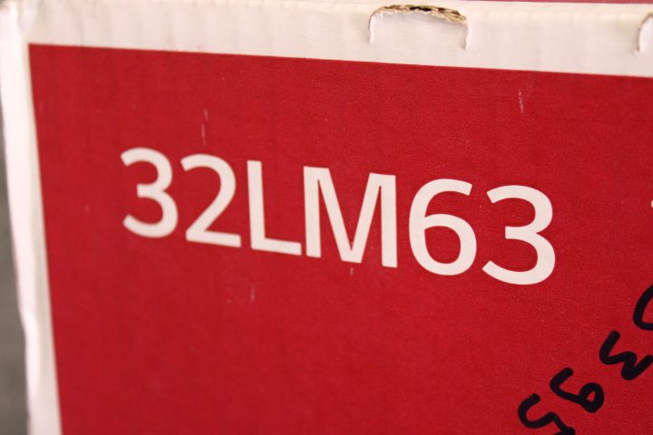 746458-3 Smart TV 32 "- LG