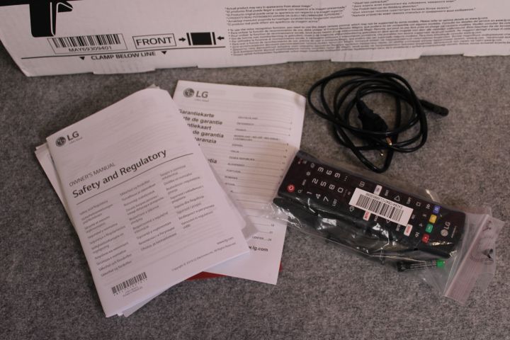 746458-5 Smart TV 32 "- LG