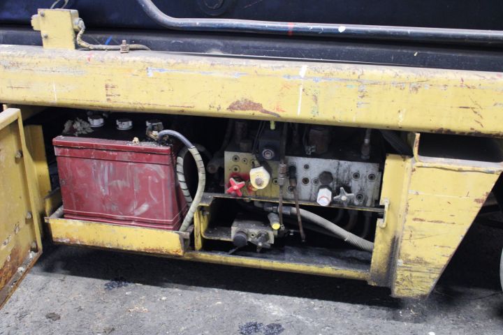 763838-3 Electric scissor lift Grove SM2129E / 49S 195cm lift