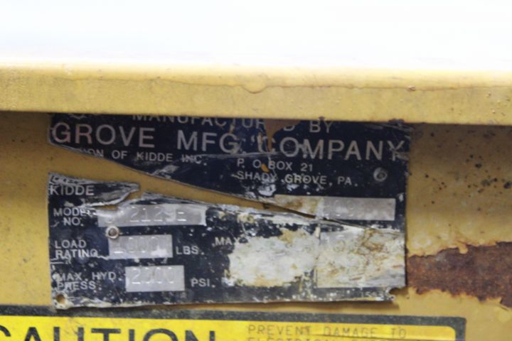 763838-4 Electric scissor lift Grove SM2129E / 49S 195cm lift