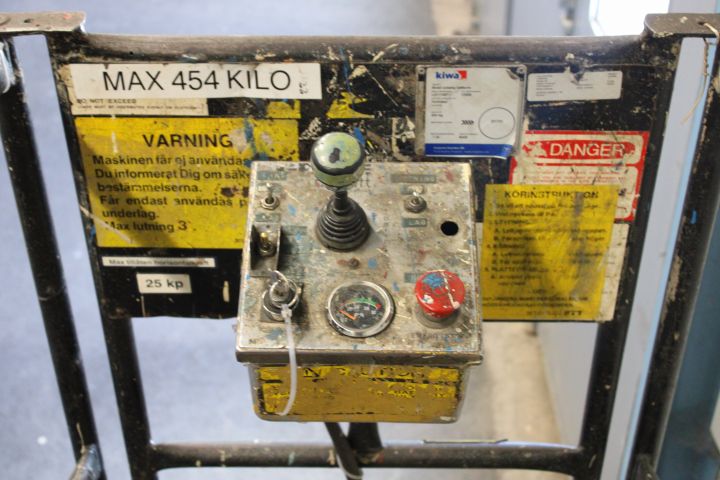 763838-7 Electric scissor lift Grove SM2129E / 49S 195cm lift