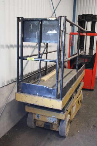 763838-10 Electric scissor lift Grove SM2129E / 49S 195cm lift