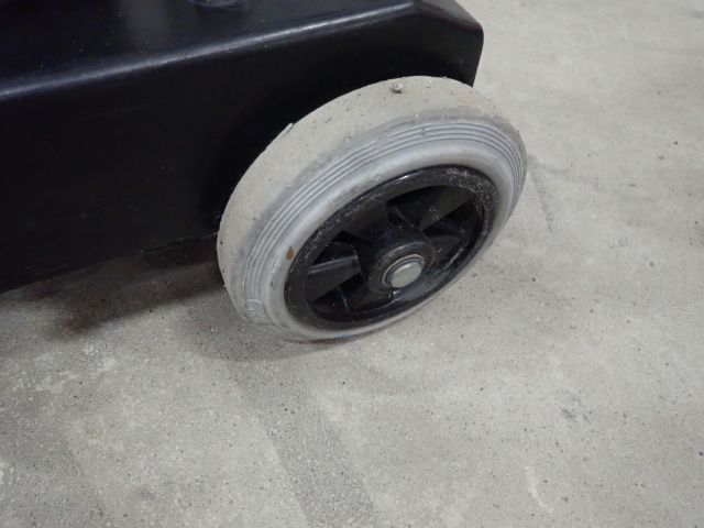 755674-4 Kantslip HTC 130