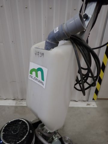 755674-7 Kantslip HTC 130