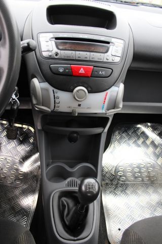 807042-38 Citroen C1 1.0I SX -2007 (67 hp 266730km)