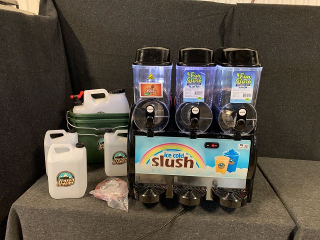 777277-1 Slush machine 3x10 liters. Use only for 6 months