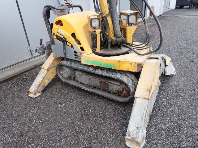 755785-6 Demolition robot Brokk 90