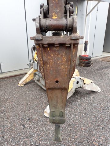 755785-13 Demolition robot Brokk 90